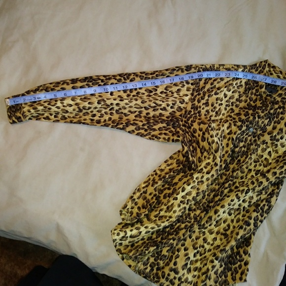 Liz Wear Leopard Print Long Sleeve Size P - Picture 4 of 6